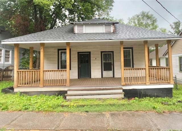 Property at 4 Ivy St, Porterdale, GA 30014, 2 beds, 2 baths