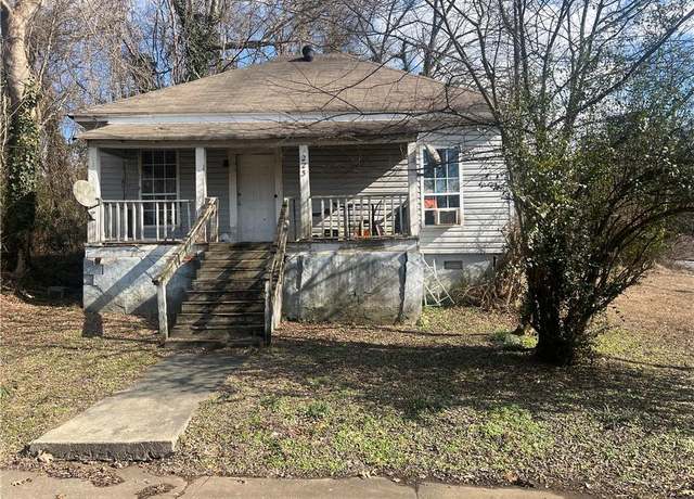 Property at 223 Pennington Ave SW, Rome, GA 30161, 2 beds, 1 bath