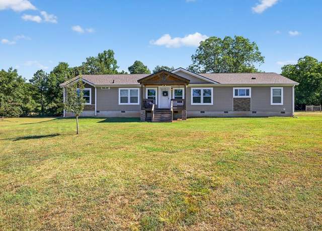 Property at 2483 Old Winder Jefferson Hwy, Jefferson, GA 30549, 3 beds, 2 baths
