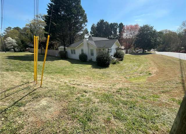 Property at 1510 Bells Ferry Rd, Marietta, GA 30066, 2 beds, 2 baths
