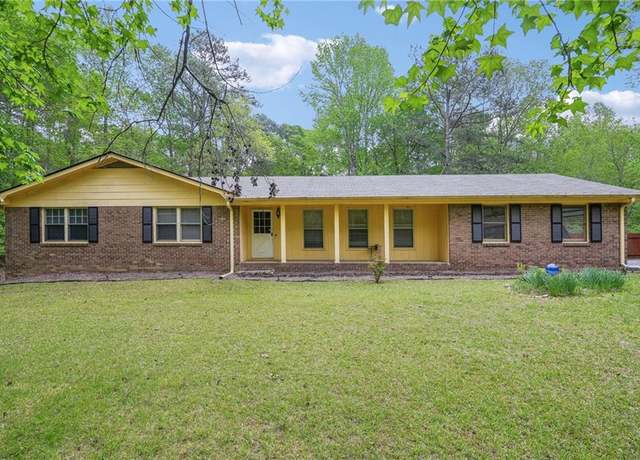 Property at 8540 Ridge Rd, Fairburn, GA 30213, 3 beds, 2 baths