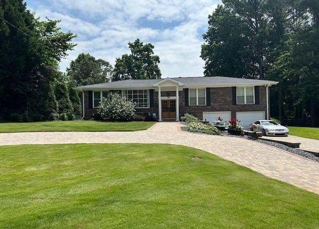 Property at 3962 Chicamauga Dr NE, Kennesaw, GA 30144, 3 beds, 2 baths