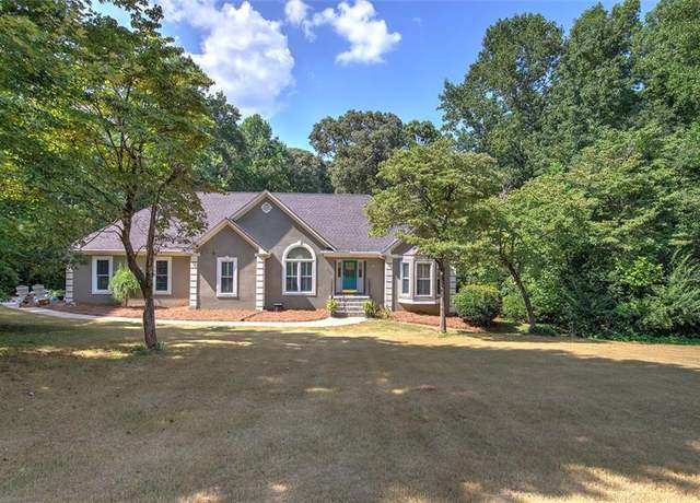 Property at 915 Oak Grove Rd, Carrollton, GA 30117, 4 beds, 3 baths