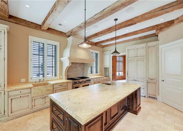 Property at 2440 Peachtree Rd NW #22, Atlanta, GA 30305, 4 beds, 3.5 baths