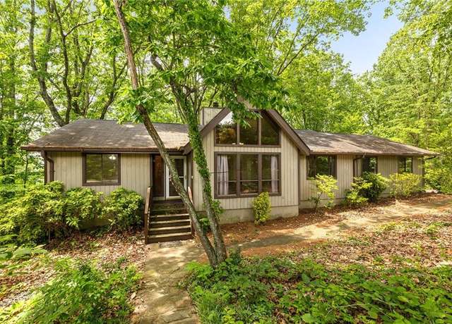 Property at 1832 Tree Top Ct, Marietta, GA 30062, 3 beds, 2.5 baths