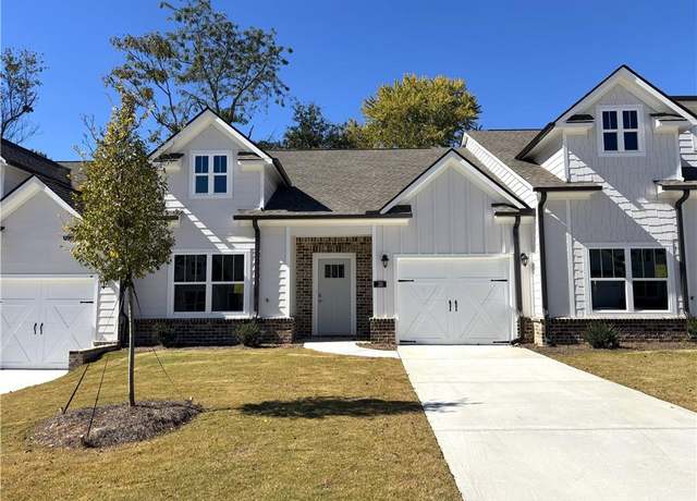 Property at 28 Village Ct #16, Cleveland, GA 30528, 2 beds, 2 baths