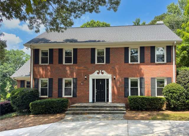 Property at 3619 Tradition Dr, Gainesville, GA 30506, 4 beds, 3.5 baths