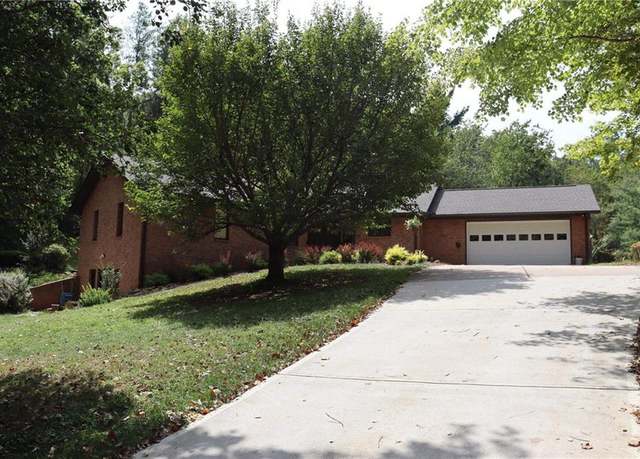 Property at 459 River Bend Rd, Dawsonville, GA 30534, 4 beds, 3.5 baths