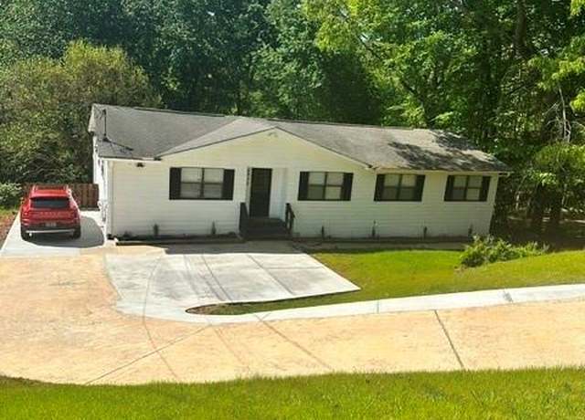 Property at 6630 Crystal Cove Trl, Gainesville, GA 30506, 3 beds, 2 baths