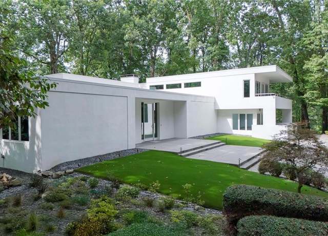 Property at 3670 Ridgewood Rd NW, Atlanta, GA 30327, 4 beds, 3.5 baths