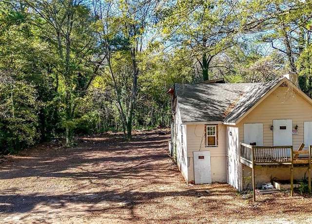 Property at 2905 Waters Rd SW, Atlanta, GA 30354, 5 beds, 2 baths
