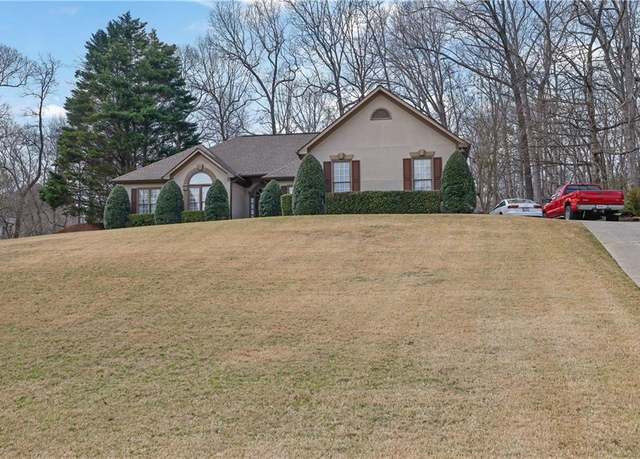Property at 480 Firelite Ln, Suwanee, GA 30024, 5 beds, 3 baths