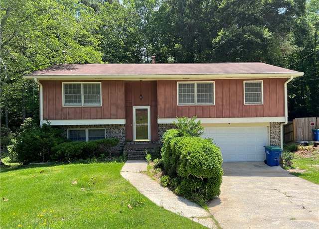 Property at 2065 Sandgate Cir, Atlanta, GA 30349, 3 beds, 2 baths