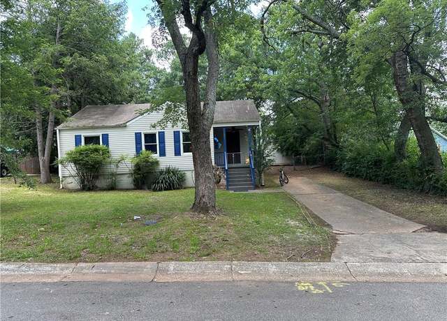 Property at 1897 E Hazelwood Dr SE, Marietta, GA 30067, 3 beds, 2 baths