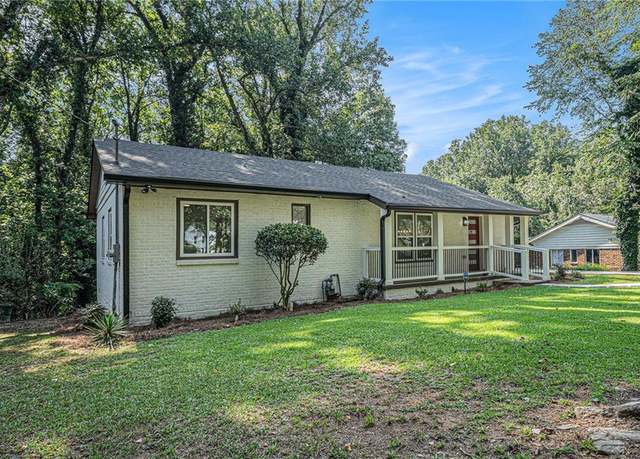 Property at 2190 SW Highview Rd SW, Atlanta, GA 30311, 3 beds, 2.5 baths