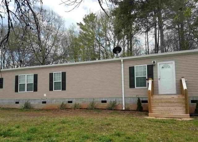 Property at 17 Wildflower Cv, Carrollton, GA 30116, 3 beds, 2 baths