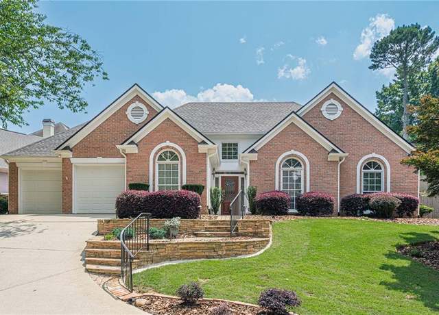 Property at 10280 Medridge Cir, Johns Creek, GA 30022, 4 beds, 2.5 baths