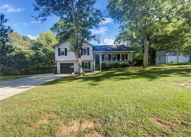 Property at 2955 Terry Ln SW, Marietta, GA 30064, 3 beds, 2 baths