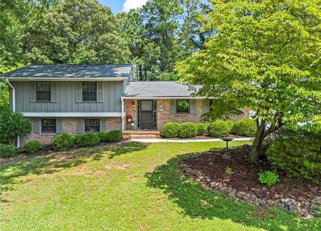 Property at 579 Chapman Dr, Marietta, GA 30066, 3 beds, 2.5 baths