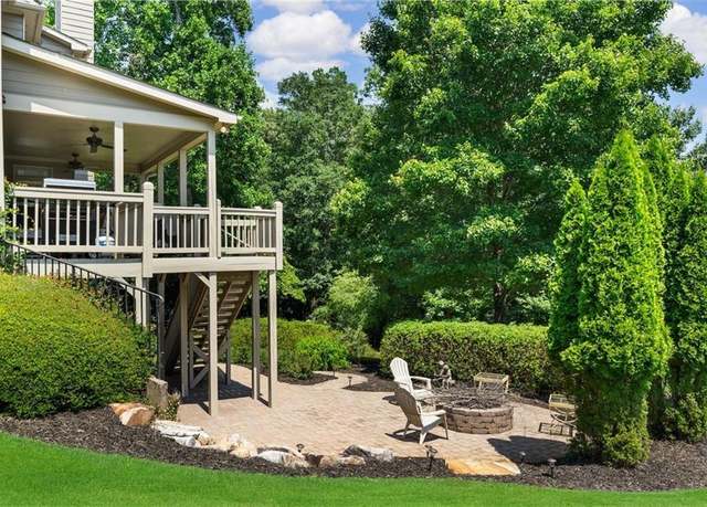 Property at 825 River Trace Ct, Suwanee, GA 30024, 5 beds, 4.5 baths
