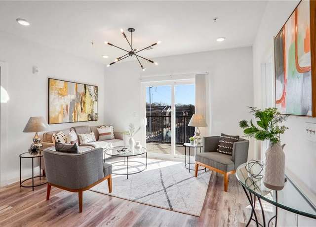 Property at 525 Parkway Dr NE #320, Atlanta, GA 30308, 2 beds, 2 baths