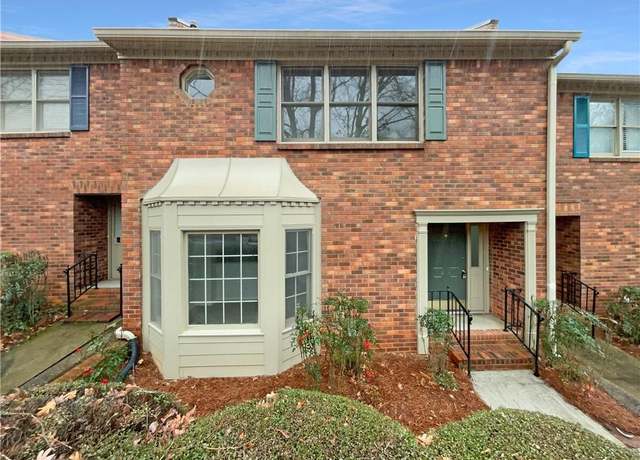 Property at 6295 Windsor Trace Dr, Peachtree Corners, GA 30092, 3 beds, 2.5 baths
