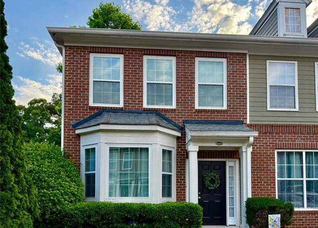 Property at 2167 Del Lago Cir #11, Kennesaw, GA 30152, 2 beds, 2.5 baths