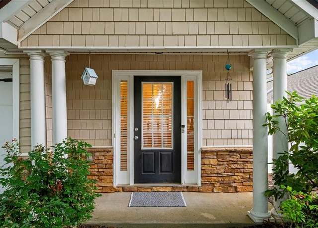 Property at 2685 Gateview Ct, Cumming, GA 30040, 2 beds, 2 baths