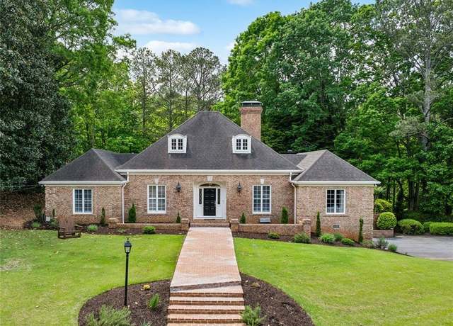 Property at 8925 Huntcliff Lake Ct, Atlanta, GA 30350, 5 beds, 4 baths