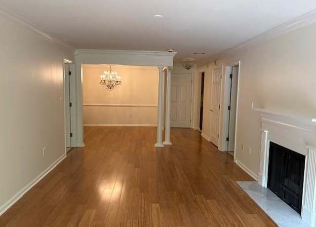 Property at 25206 Plantation Dr #25206, Atlanta, GA 30324, 2 beds, 2 baths