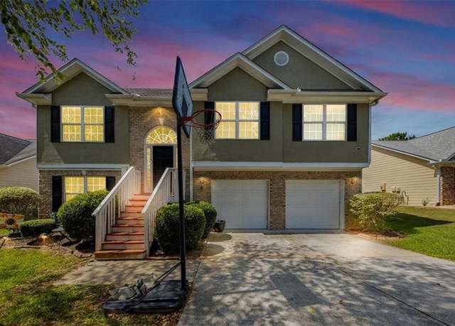 Property at 4039 Savannah Ridge Ct, Loganville, GA 30052, 5 beds, 3 baths