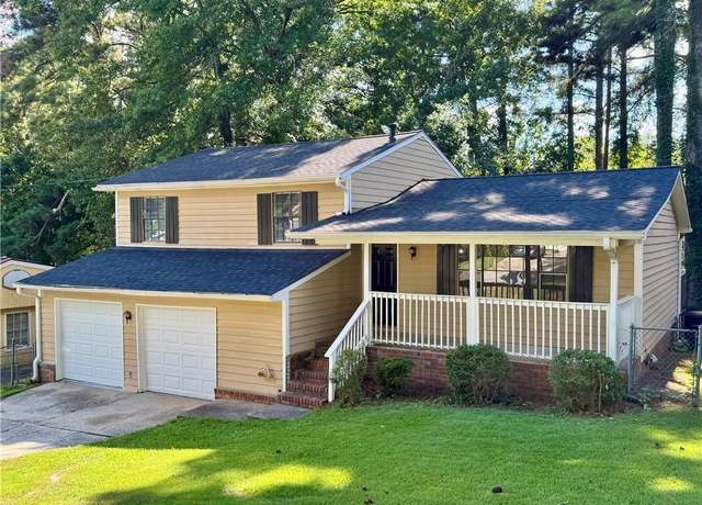Property at 6061 Tina Ln, Rex, GA 30273, 3 beds, 2 baths