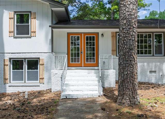 Property at 5520 Saint Lo Ln, Atlanta, GA 30349, 4 beds, 3 baths