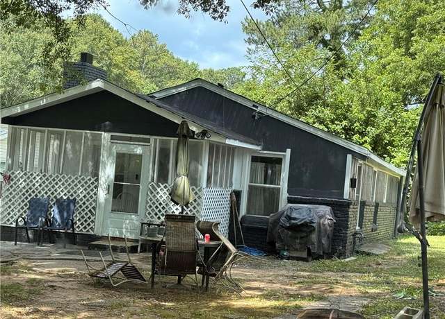 Property at 2654 Davenport St SE, Smyrna, GA 30080, 3 beds, 1.5 baths