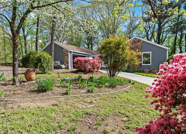Property at 4720 Norman Dr NW, Kennesaw, GA 30144, 5 beds, 3.5 baths
