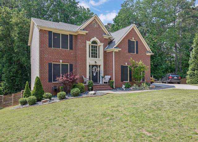 Property at 4410 Red Rock Pt, Suwanee, GA 30024, 5 beds, 3.5 baths