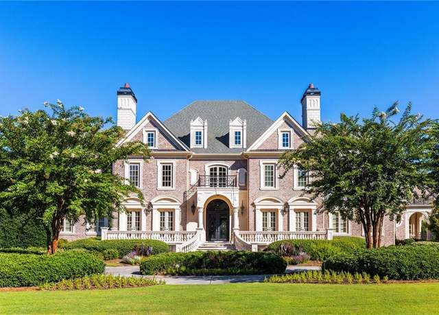 Property at 4000 Heatherwood Way, Roswell, GA 30075, 6 beds, 8 baths