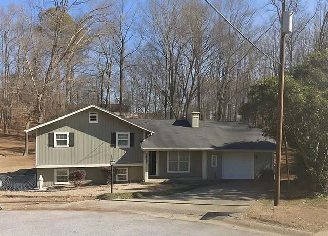 Property at 4450 Poplar Ct, Douglasville, GA 30135, 3 beds, 2 baths