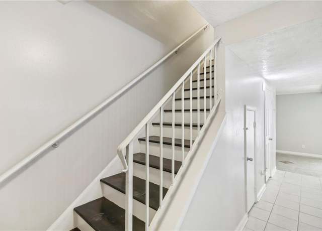 Property at 6429 Woodstone Way, Morrow, GA 30260, 3 beds, 1.5 baths