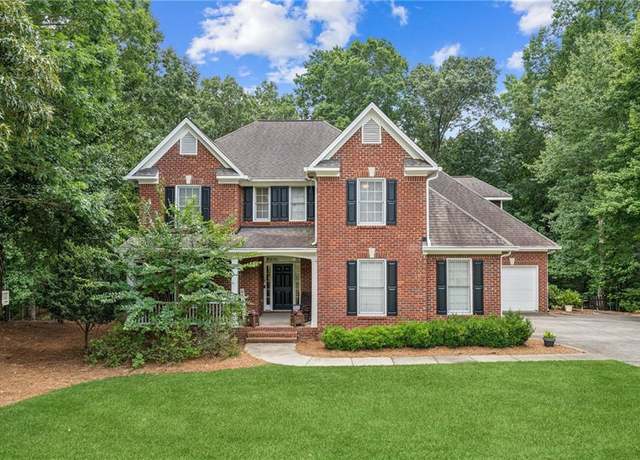 Property at 4890 N River Dr, Cumming, GA 30041, 5 beds, 6 baths