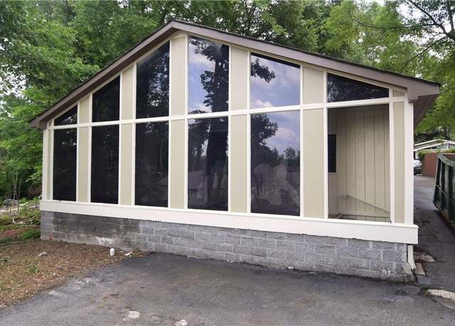 Property at 4011 Florida Ave, Atlanta, GA 30360, 3 beds, 2.5 baths