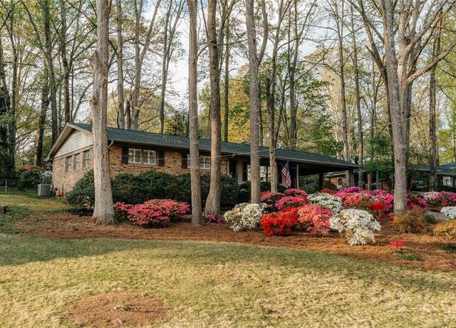 Property at 2744 Hunting Hill Ln, Decatur, GA 30033, 4 beds, 2 baths