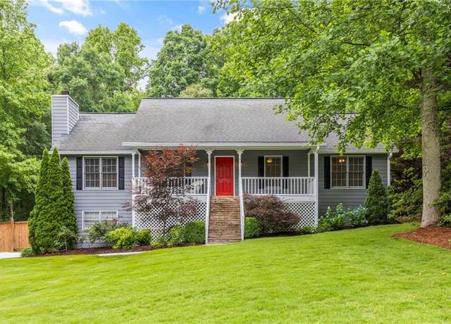 Property at 5761 E Emerald Oaks Ln, Acworth, GA 30102, 3 beds, 2 baths
