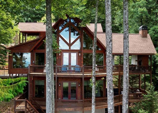 Property at 251 Ridge Cir, Blue Ridge, GA 30513, 3 beds, 3 baths