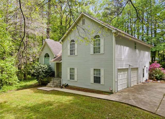 Property at 3420 Honeysuckle Ln, Lithia Springs, GA 30122, 5 beds, 4 baths