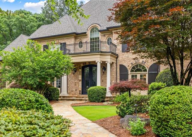 Property at 816 Blackfoot Trl, Suwanee, GA 30024, 5 beds, 7.5 baths