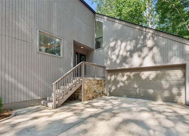 Property at 5623 High Harbor Pt, Gainesville, GA 30504, 5 beds, 3.5 baths