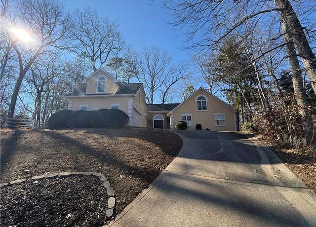 Property at 4342 White Surrey Dr NW, Kennesaw, GA 30144, 5 beds, 2.5 baths