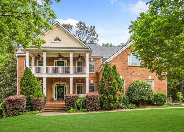 Property at 940 Kinghorn Dr NW, Kennesaw, GA 30152, 6 beds, 5 baths