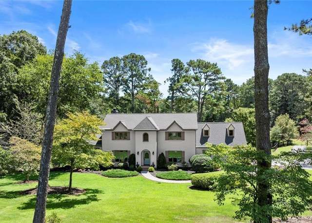 Property at 165 Crowe Rd, Alpharetta, GA 30004, 4 beds, 4.5 baths